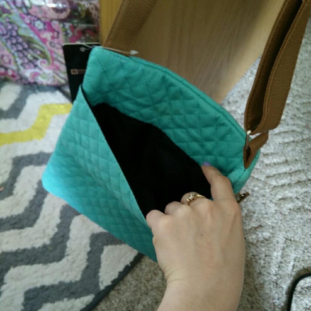 Purses - Picture 2 of 7